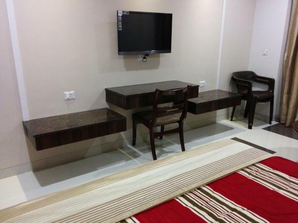 Usha Ascot Ξενοδοχείο Matheran Εξωτερικό φωτογραφία
